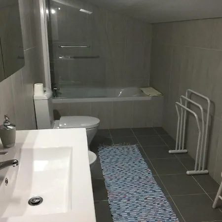 Konukevi La Roseraie Ovar